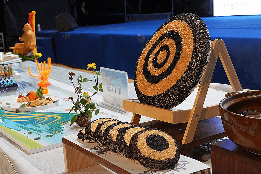 临沂江泉炒鸡馅饼载誉而归！罗庄区特色美食问鼎全省美食争霸赛冠军